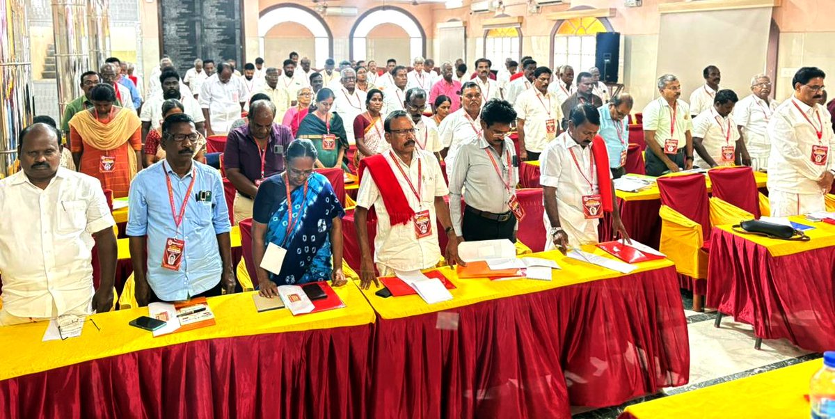 CPItnOfficial's tweet photo. இந்தியக் கம்யூனிஸ்ட் கட்சியின் தமிழ்நாடு மாநிலக்குழு கூட்டம் திருவாரூரில் இன்றும் நாளையும் (மே 15, 16) நடைபெறுகிறது. கட்சியின் பொதுச்செயலாளர் டி.ராஜா, மாநிலச் செயலாளர் மு.வீரபாண்டியன் உள்ளிட்ட தோழர்கள் பங்கேற்றுள்ளனர்.
#CPI_Tamilnadu #Thiruvarur #StateCouncil #Janasakthi https://t.co/RXhZFmTLlK