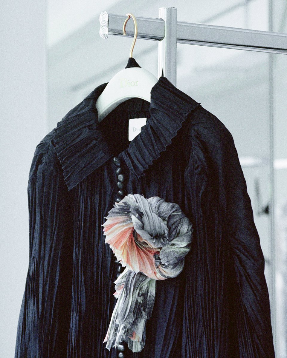 Dior Japan tweet media