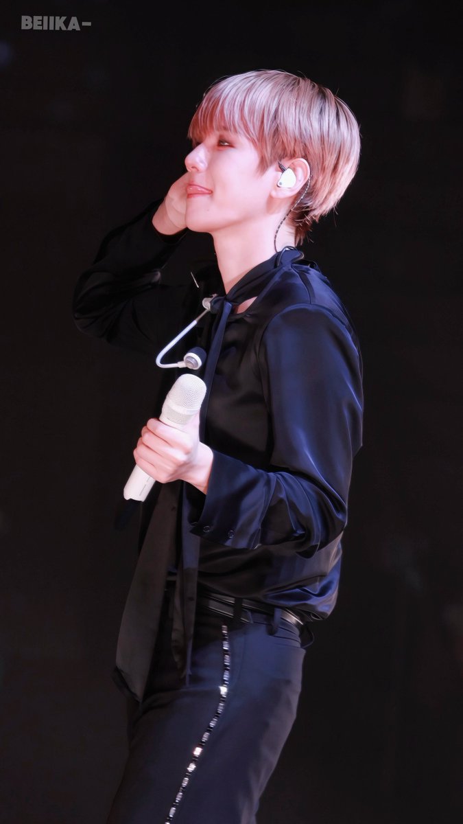 beibei0503's tweet photo. 마카오 콘서트 백현이.. 🥺

#백현 #BAEKHYUN #ベッキョン #伯贤@B_hundred_Hyun @BAEKHYUN_INB100 https://t.co/cceXc7QLEc