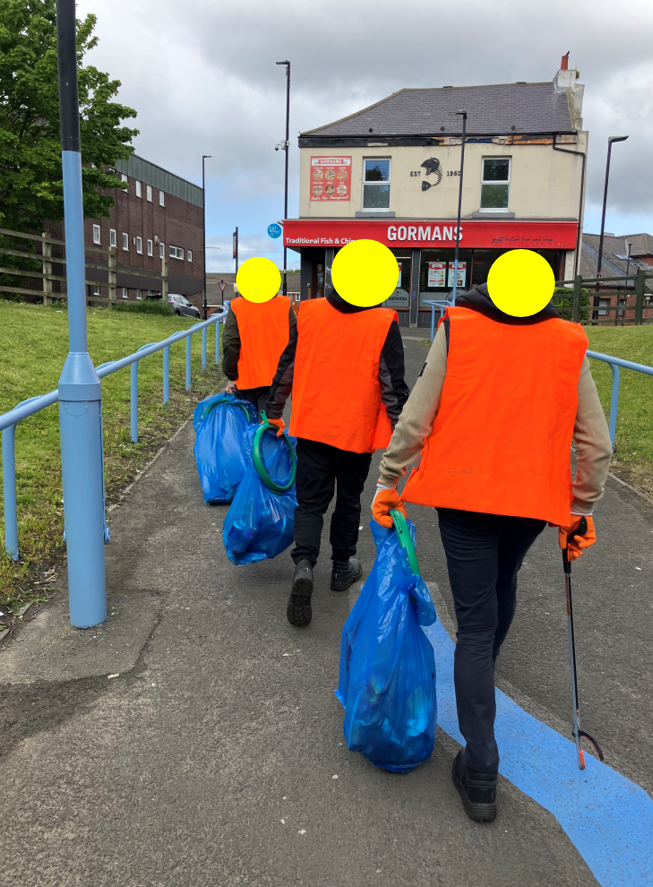 NEPS_Payback's tweet photo. Fantastic work by people on Probation, who completed a huge litter-pick of the Byker area last week.

Over 18 bags of rubbish were collected 👏 

Huge well done to all involved!

#CommunityPayback #ProbationNorthEast https://t.co/KKqR7FKZiX