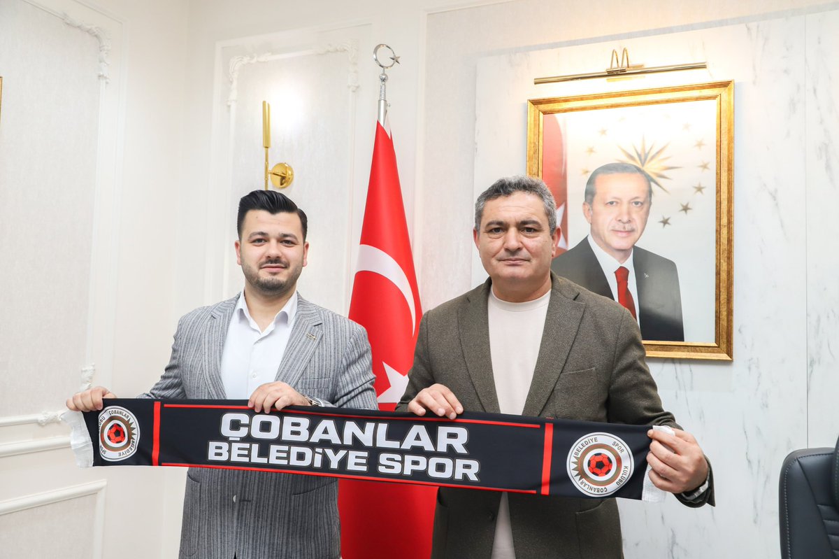 AkGenclikAfyon's tweet photo. MKYK Üyemiz Mehmet Kocaman, İl Gençlik Kolları Başkan Yardımcımız Mustafa Saykı, İlçe Başkanımız Murat Yeşil ve İlçe Gençlik Kolları Başkanımız Emre Kadir Uysal ile birlikte Çobanlar Belediye Başkanımız Akşam Altuntaş’ı ziyaret ettik.

Nazik ev sahipliği ve samimi sohbetleri için kendilerine teşekkür ediyor, ilçemiz ve gençliğimiz adına istişarelerimizi sürdürüyoruz. Birlik ve beraberlik içerisinde çalışmalarımıza kararlılıkla devam ediyoruz. 💡