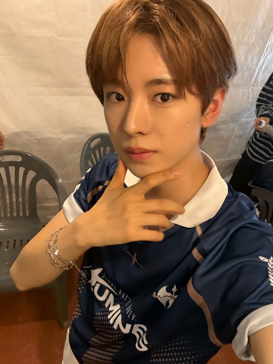 ⋆˚࿔ venus 𝜗𝜚˚⋆ tweet media