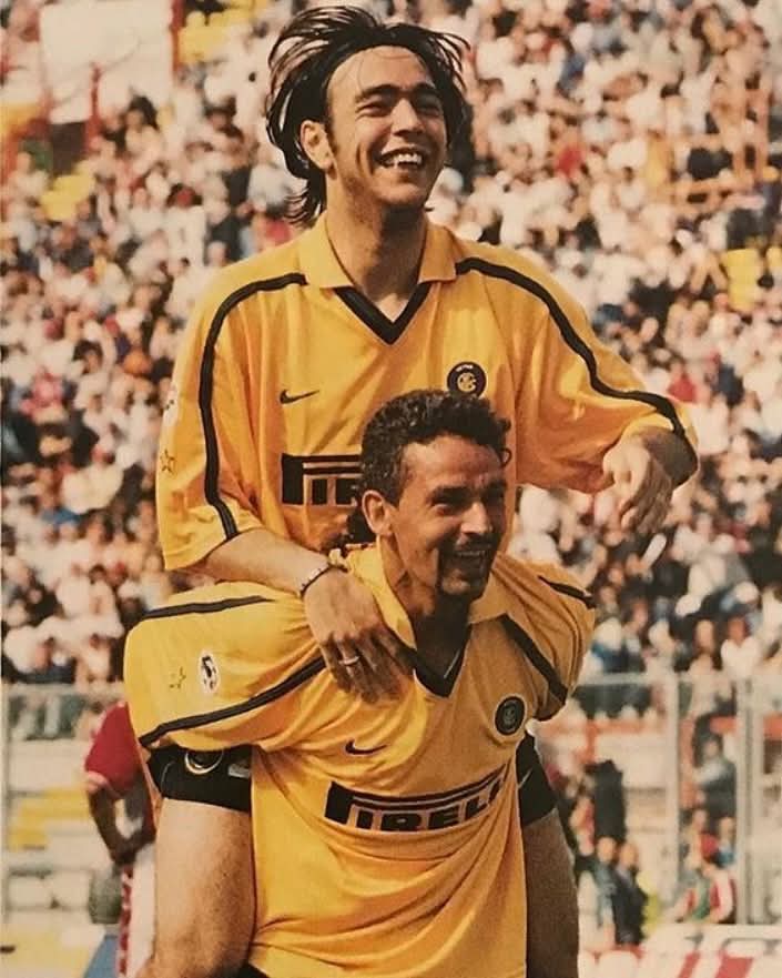 90s Football tweet media