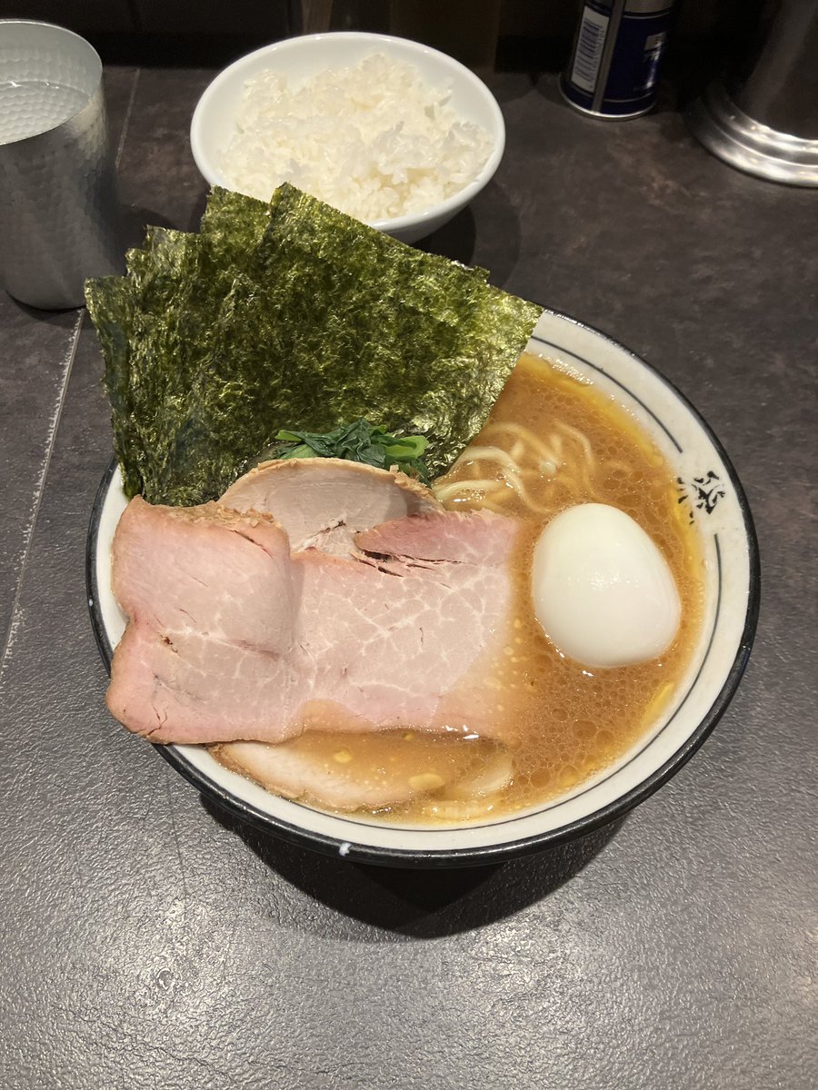 oath0407's tweet photo. マジで美味かった、また行きたいわ
#らーめん飛粋 https://t.co/21NPsrigU1