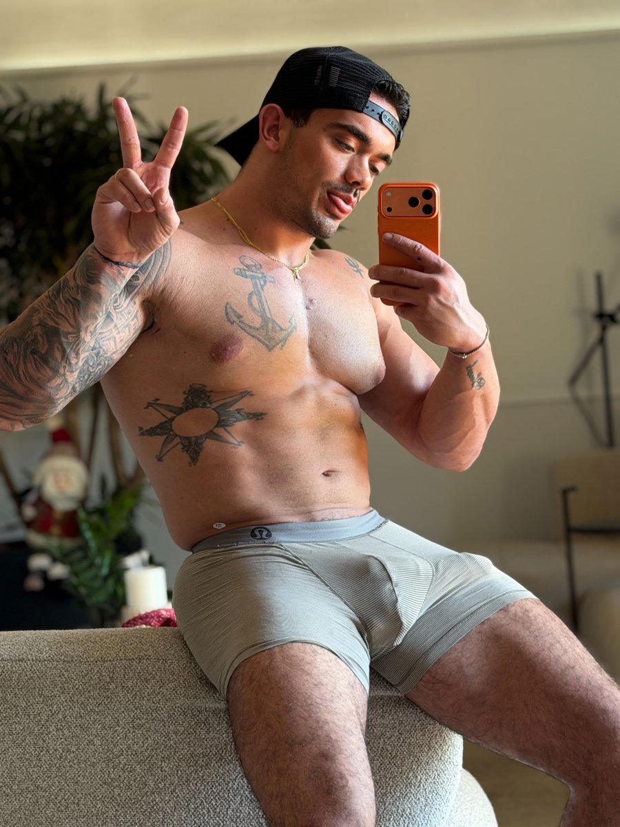Mr. Aiden ❁ tweet media