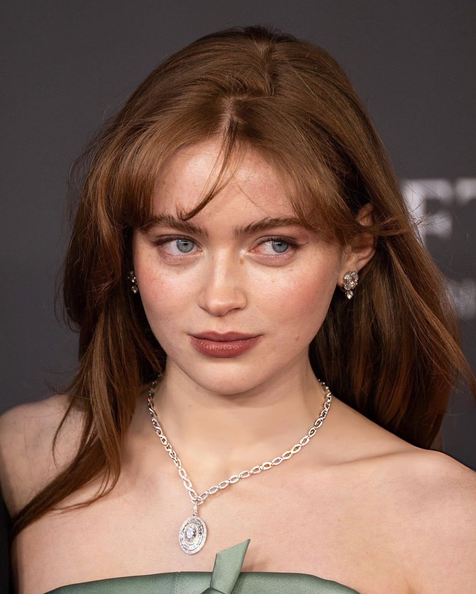 softiealiaa's tweet photo. it feels good to exist in the same time as sadie sink, genuinely one of the most gorgeous women ever. https://t.co/qnu1e4dU5f