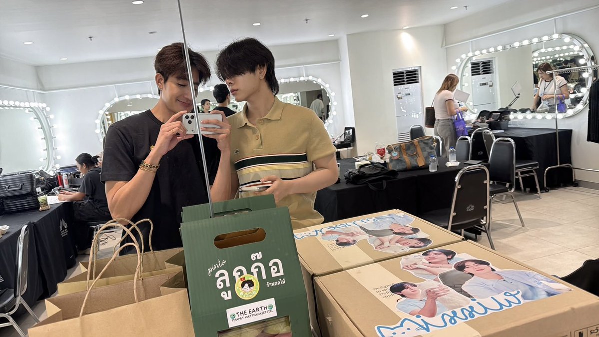 The Earth Official Fanclub tweet media