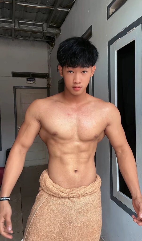 muscledailyid ⚜️ tweet media