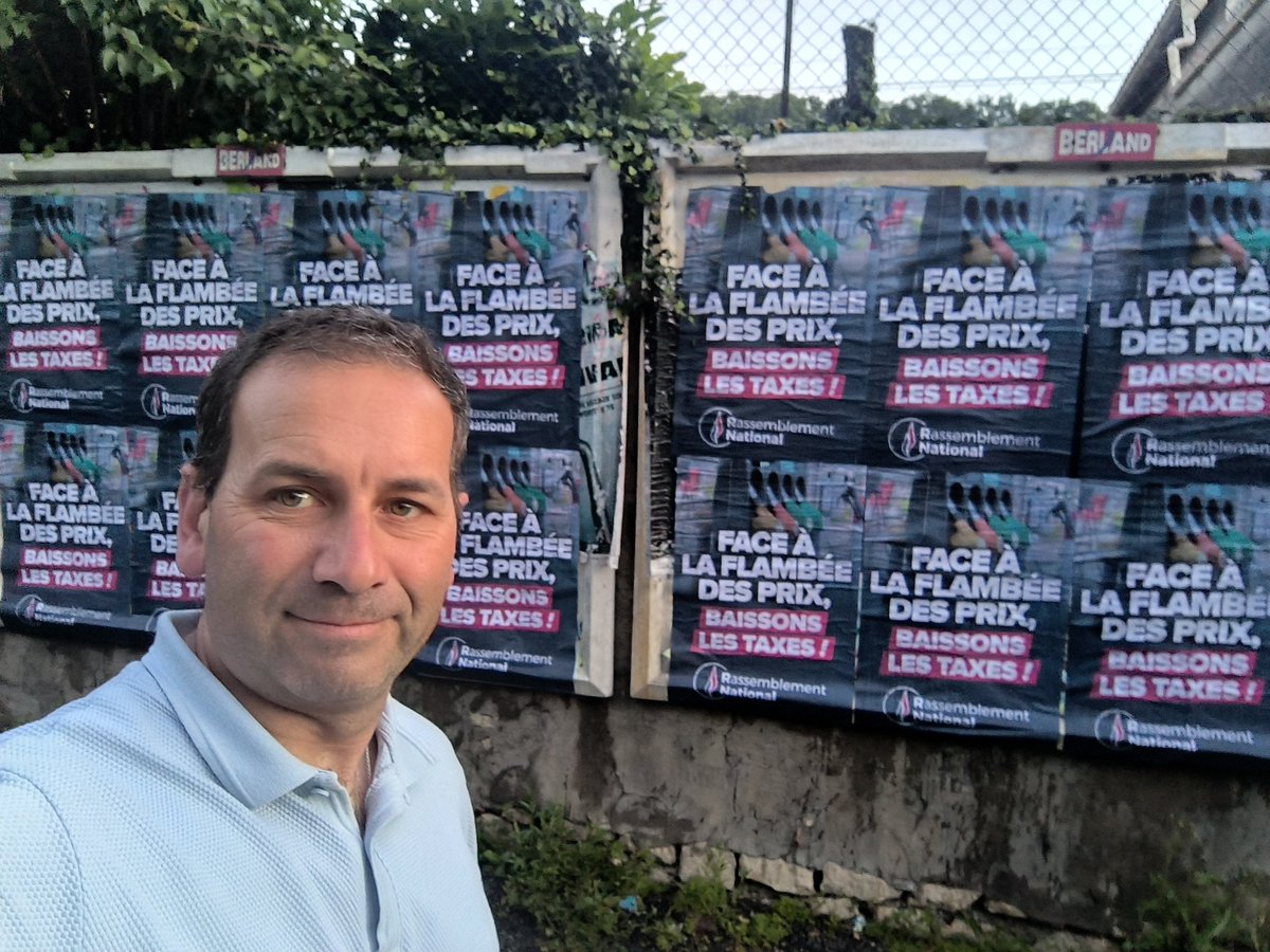 TouletJrme1's tweet photo. Séance collage ce matin à Fourtic pour le @RNLotetGaronne 💪🇨🇵
@RNational_off https://t.co/TWkNkzL2QN