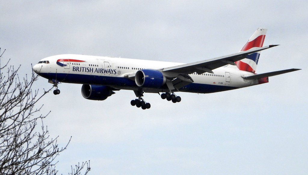 DAviation17's tweet photo. Heres a shot of @British_Airways Flight BA82 Boeing 777-200ER (G-VIIN) seen here arriving from (ABV) 🇳🇬 to (LHR) 🇬🇧 on 10/03/26 in Hounslow. @HeathrowAirport #BritishAirways #Boeing #Boeing777 #B772 #GVIIN #Aviation #Avgeeks #avgeek #planespotting #HeathrowAirport #London https://t.co/7SDpEgp1nl