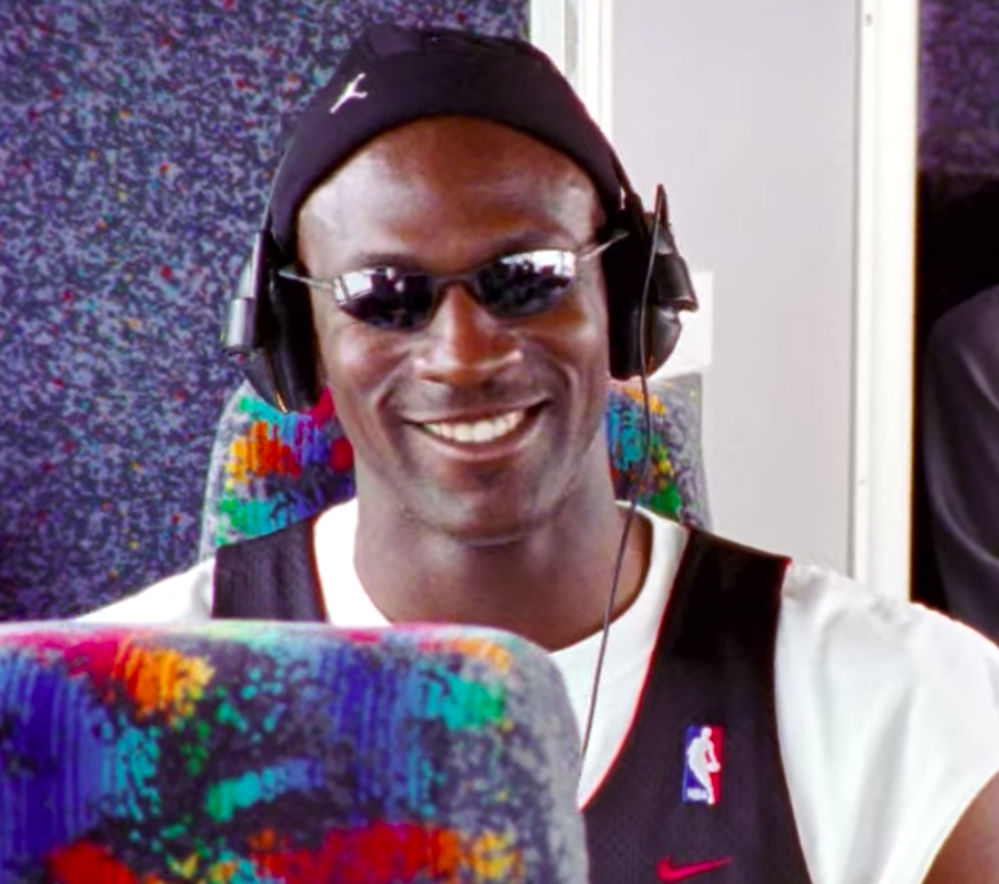 buckets tweet media