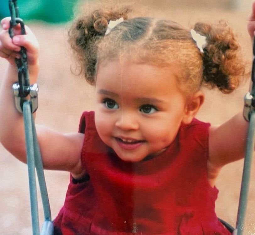 bailaineythnkr's tweet photo. baby bailainey <3 https://t.co/IPQSP3Upos