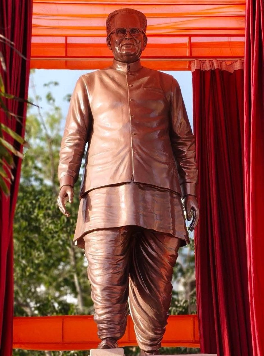 jogeshwarg's tweet photo. राजस्थान की राजनीति को नई दिशा देने वाले, सुशासन, सादगी एवं जनसेवा के पर्याय, पूर्व उपराष्ट्रपति एवं राजस्थान के पूर्व मुख्यमंत्री श्रद्धेय भैरोंसिंह शेखावत ‘बाबोसा’ जी की पुण्यतिथि पर उन्हें कोटिशः नमन।
#BhaironSinghShekhawat #Babosa https://t.co/EWQo5YS8o9