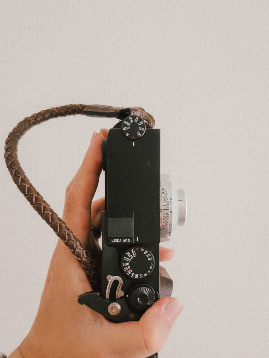 motoki_8strings's tweet photo. My new gear…
Thypoch Eureka 28mm f2.8

12月末くらいに予約注文してたので入手まで約半年かかりましたが、最高すぎる見た目で満足感MAX
まじで小さい、軽い、薄いので日常使いに持ち出しやすくて最高かも https://t.co/9raMx4DhuY
