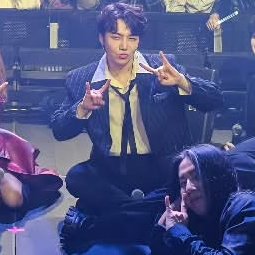 자시 tweet media