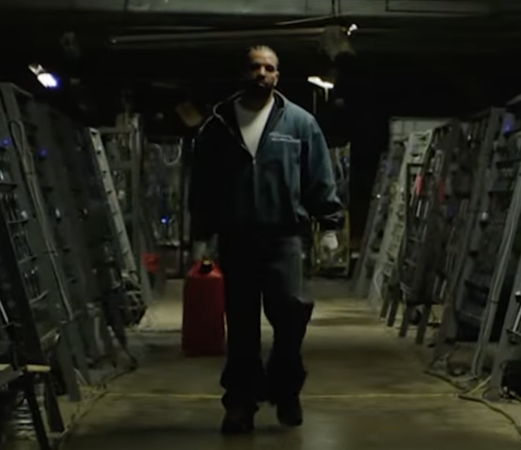 Rap's tweet photo. Drake lit bot farms on fire during ICEMAN episode 4🔥🤯 https://t.co/Xit4jzJEqs