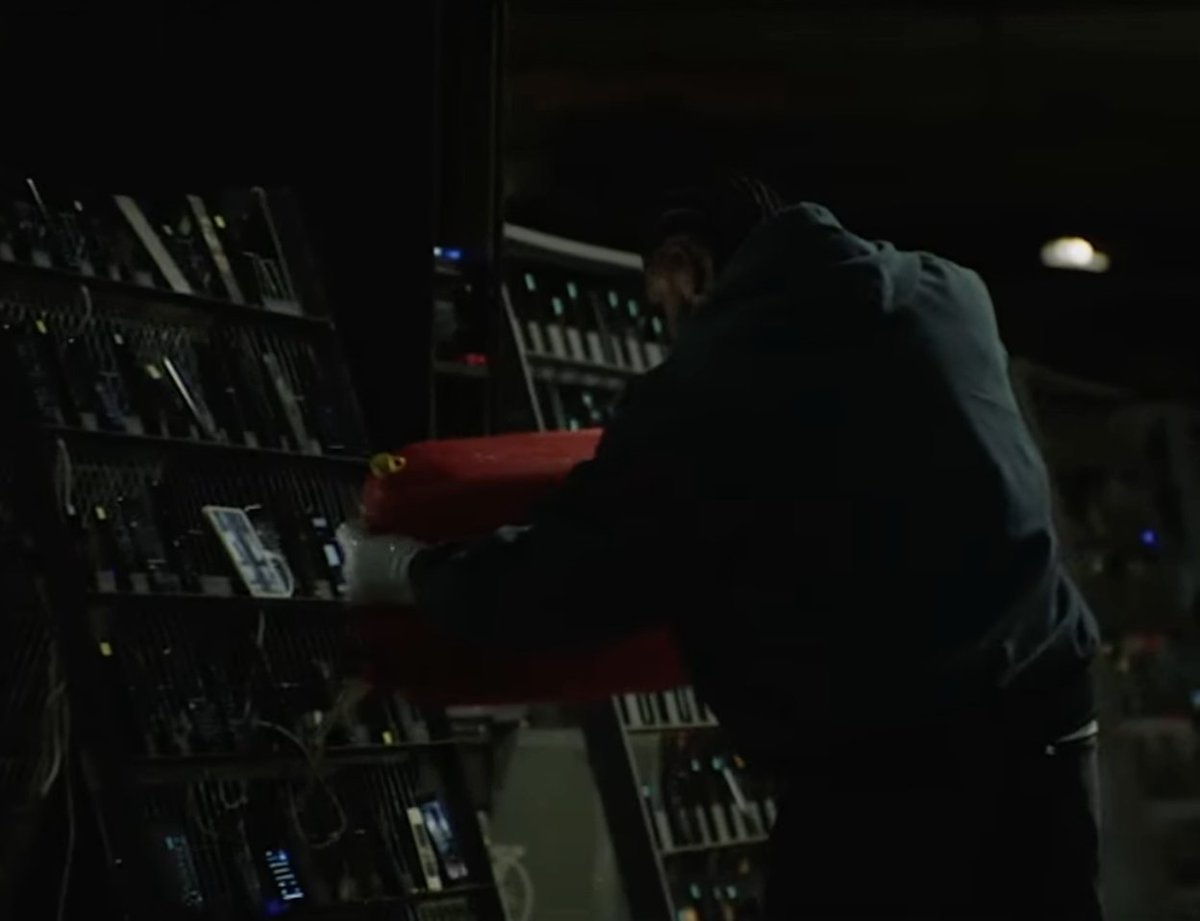 Rap's tweet photo. Drake lit bot farms on fire during ICEMAN episode 4🔥🤯 https://t.co/Xit4jzJEqs