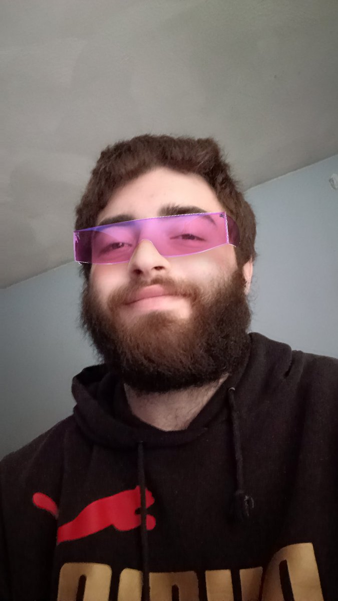 bluewaterm70432's tweet photo. Hello my name is sean im a 26 year old introverted trying to make new friends 
4/20 🍃🍃🍃 life
Massive gamer 🎮 https://t.co/RrDrNH4b8J