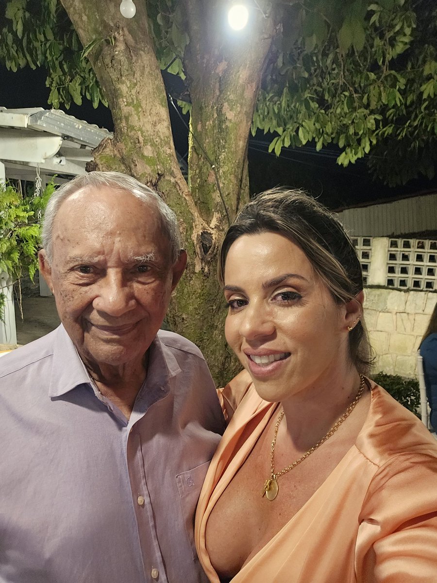 Lívia Leão tweet media