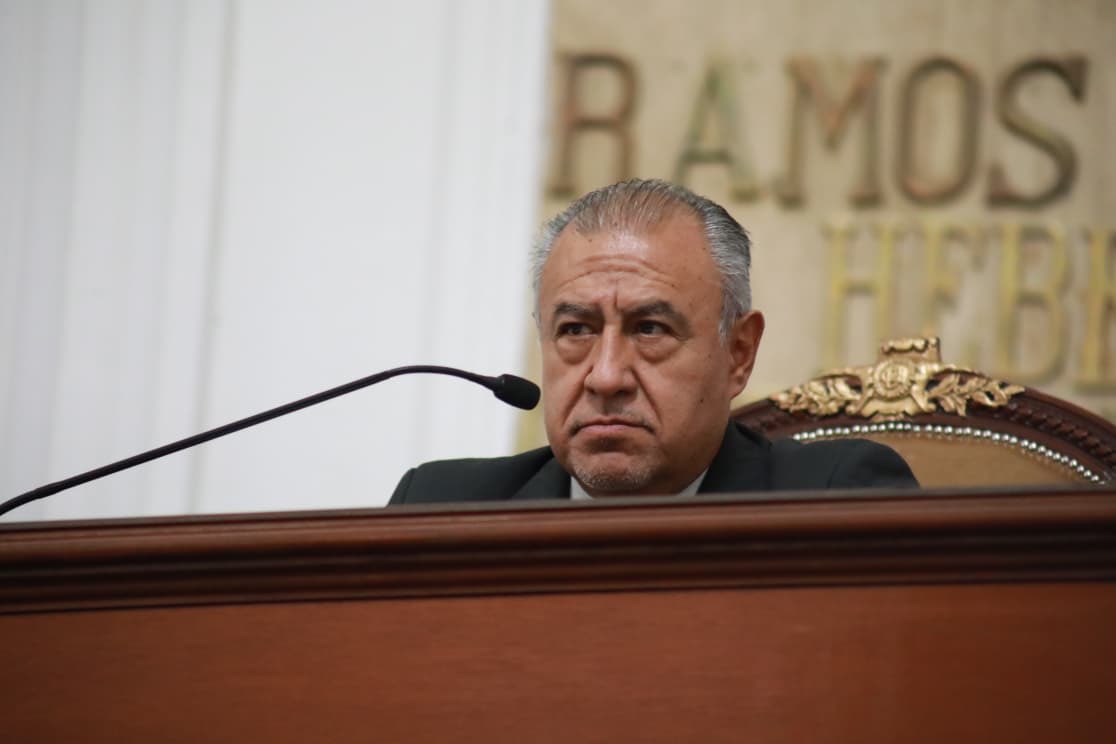 PabloTrejoIzt's tweet photo. Fue un honor participar hoy como Secretario de la Mesa Directiva en la sesión ordinaria del Congreso de la Ciudad de México. Seguimos trabajando por nuestra capital.

#EquipoPabloTrejo 
#PabloTrejo
#CongresoCDMX 
#CDMX 
#Legislativo https://t.co/pA5DI77WhU