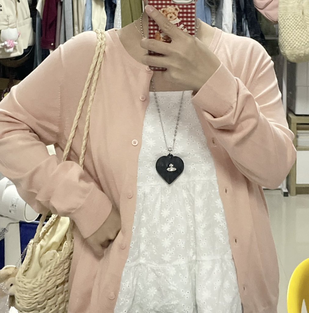 fใต้รูปทัก dm tweet media