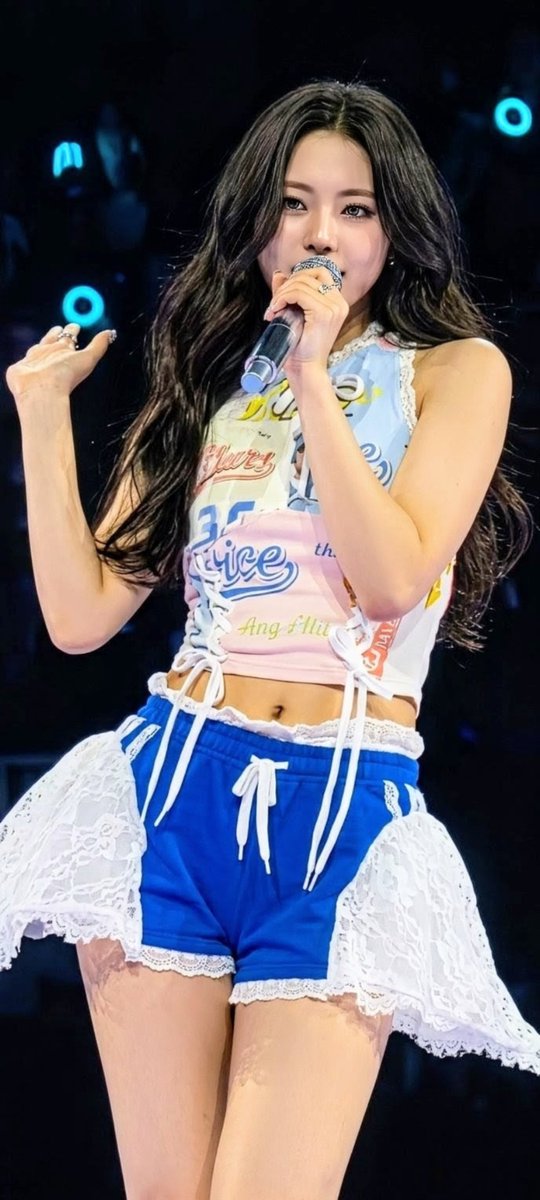 𝑻𝒁𝑼𝒀𝑼 💙💙💙 #TZUYU #쯔위 #ツウィ #周子瑜 #TWICE