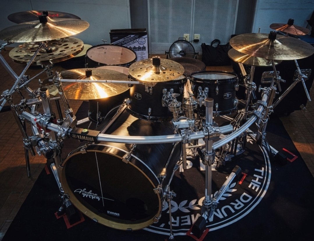 TomoDrummer's tweet photo. 俺のセット🥁
悪くないだろ？🥁 https://t.co/39YvMuCp40