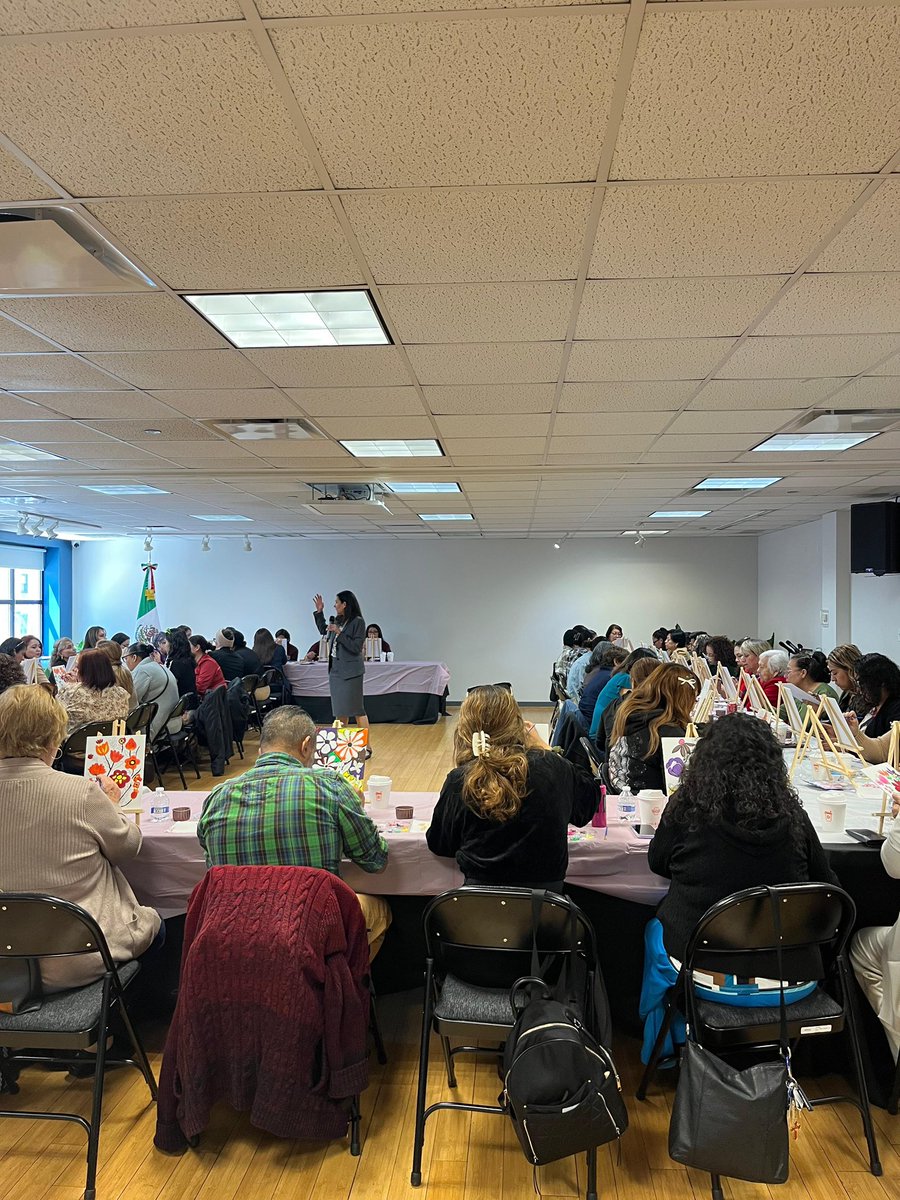 Consulado General de México en Chicago tweet media
