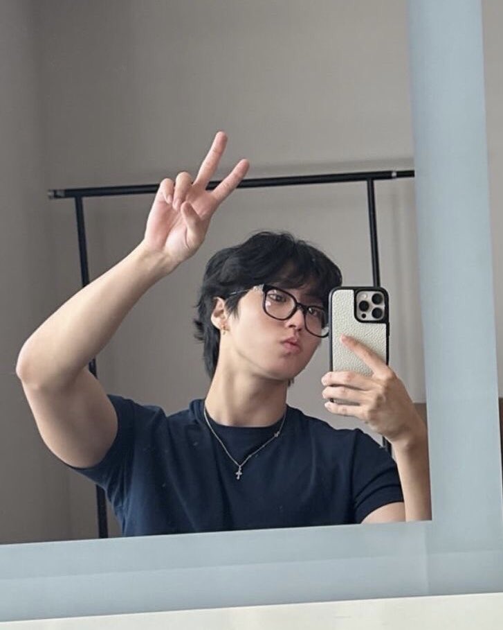 gato do minho da silva || au jeongchan 📌 tweet media