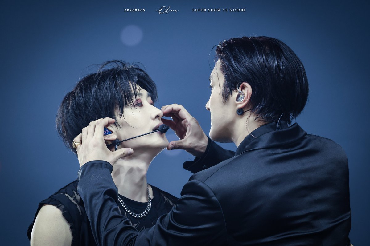 o1ivia____'s tweet photo. 𝟐𝟎𝟐𝟔𝟎𝟒𝟎𝟓 𝐒𝐔𝐏𝐄𝐑 𝐒𝐇𝐎𝐖 𝟏𝟎 𝐒𝐉𝐂𝐎𝐑𝐄 𝐃𝐀𝐘 𝟑🇰🇷

 이 두 분이 너무 귀여워서 다 올렸어요 💙
@siwonchoi @AllRiseSilver 

#superjunior #슈퍼주니어 #eunhyuk #은혁 #李赫宰  #siwonchoi #최시원 #崔始源 https://t.co/qzFyEI4fOI