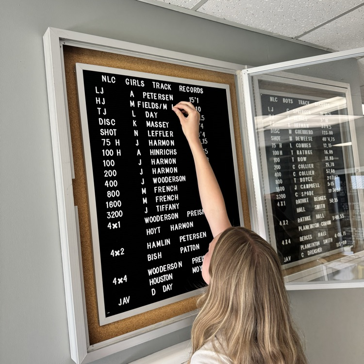 USD251's tweet photo. Meredith Lang adding her name to the record board after she tied the girls high jump record.  Meredith has tied the record with Madalee Fields with a jump of 4 '10'.  Great job Meredith! https://t.co/hp1wplqdjU