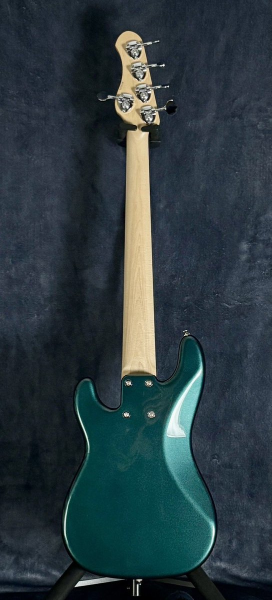 Red House Guitars tweet media