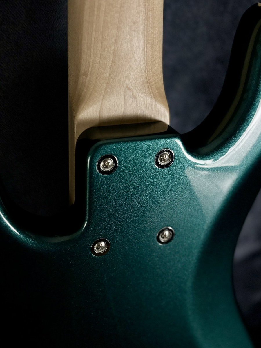 Red House Guitars tweet media