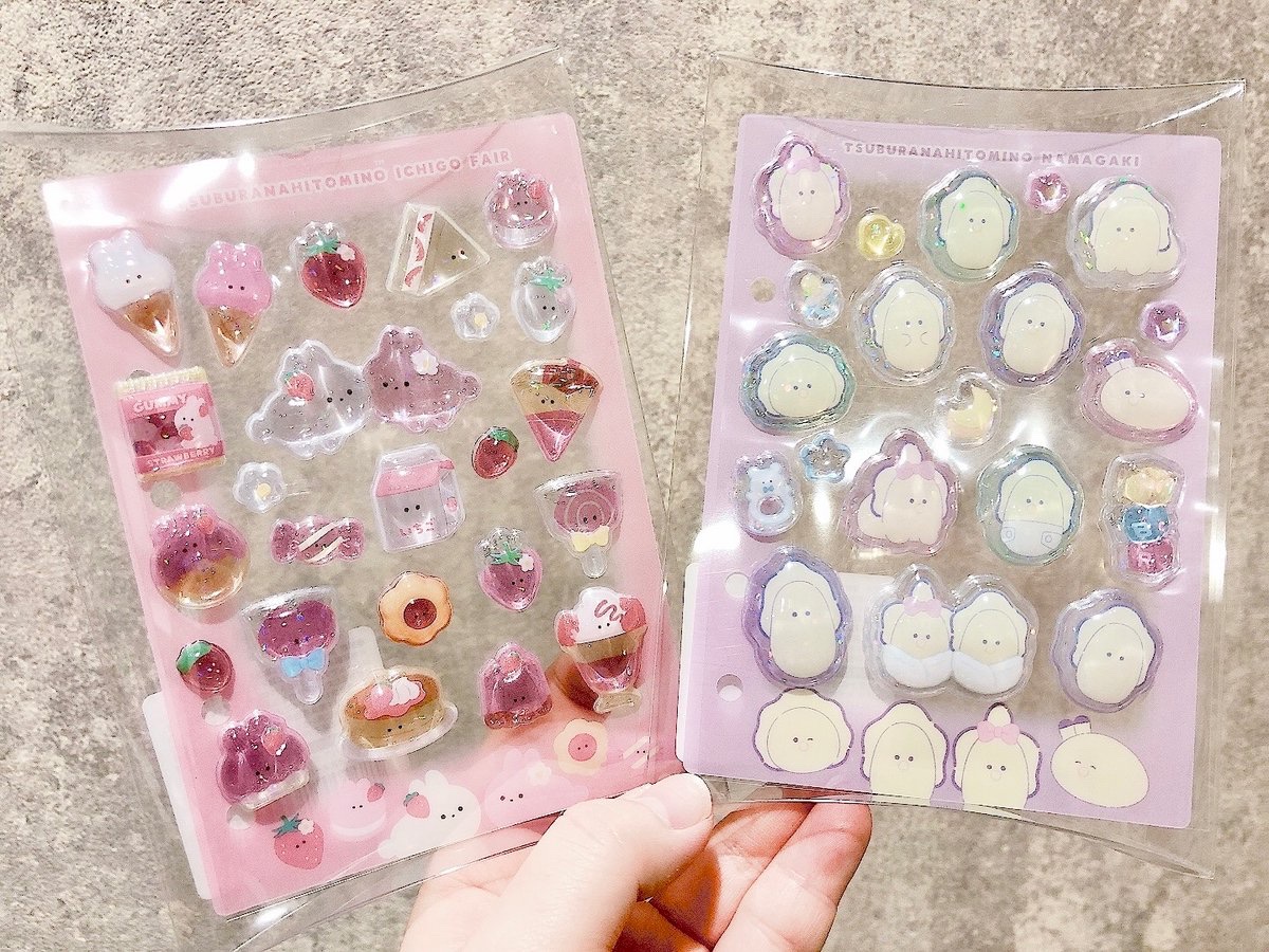 GiGO_Tomakomai's tweet photo. つぶらな瞳の仲間達 コレクションシール登場しました🐬🦪🐶🐈🍓🍫💚

ぷっくり💗きらきら✨シールです🎶全6種🫧ぜーんぶかわいいです😍

���水族館
🦪なまがき
🍓いちごフェア
🍫チョコミント
🐶犬
🐈猫

それぞれシール台紙がセットになっています💁‍♀️

#GiGO #GiGOイオンモール苫小牧 https://t.co/ZKyOFyVhx9