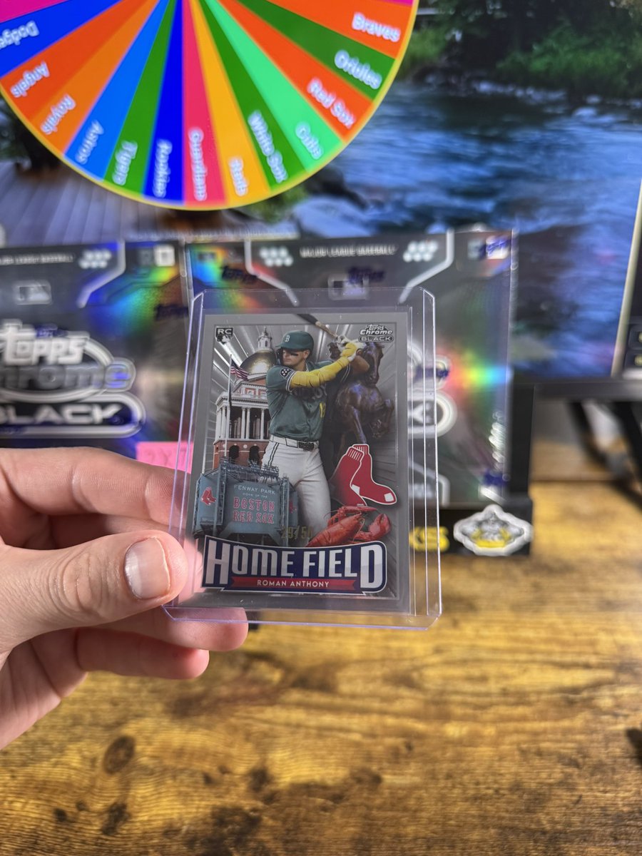 ApeBreakz's tweet photo. Back to back breaks the Red Sox with a monster 🔥🔥 @CardPurchaser https://t.co/4kIt0JAxHU