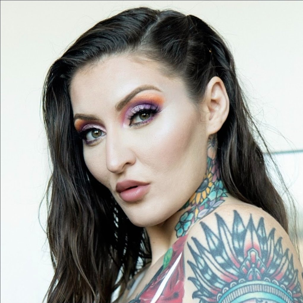 Freaky_XXX96's tweet photo. Hey yall if you love tatted PAWG BADDIES follow @TwerkingElle 
Her content is straight 🔥 👌 💯 😍 
One of my favorites is her with @queenroguexxx1 https://t.co/A3gy9GnVB5