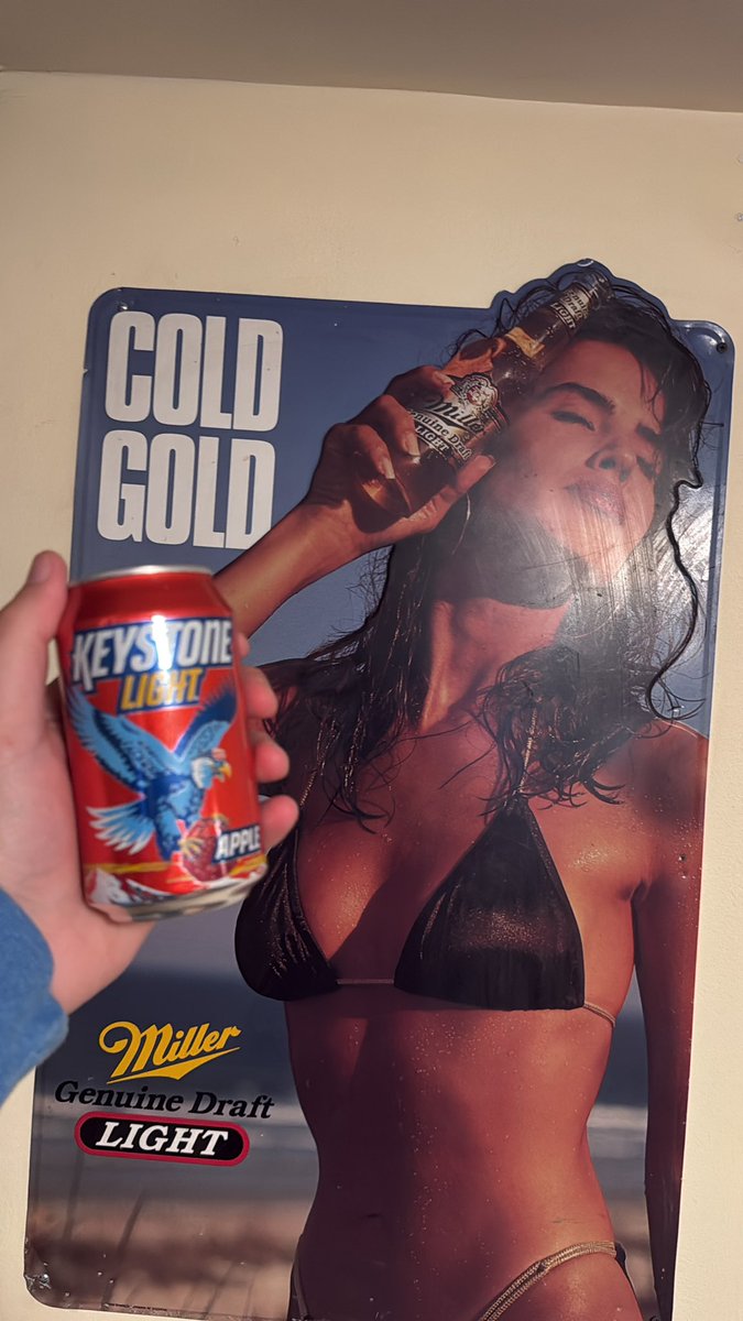 back9callahan's tweet photo. Klapple > Bapple. Shoutout @MGD_SA https://t.co/fXp3gzpida