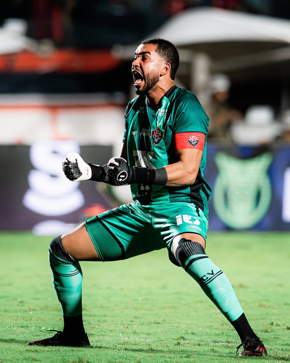 Joguei no Vitória tweet media