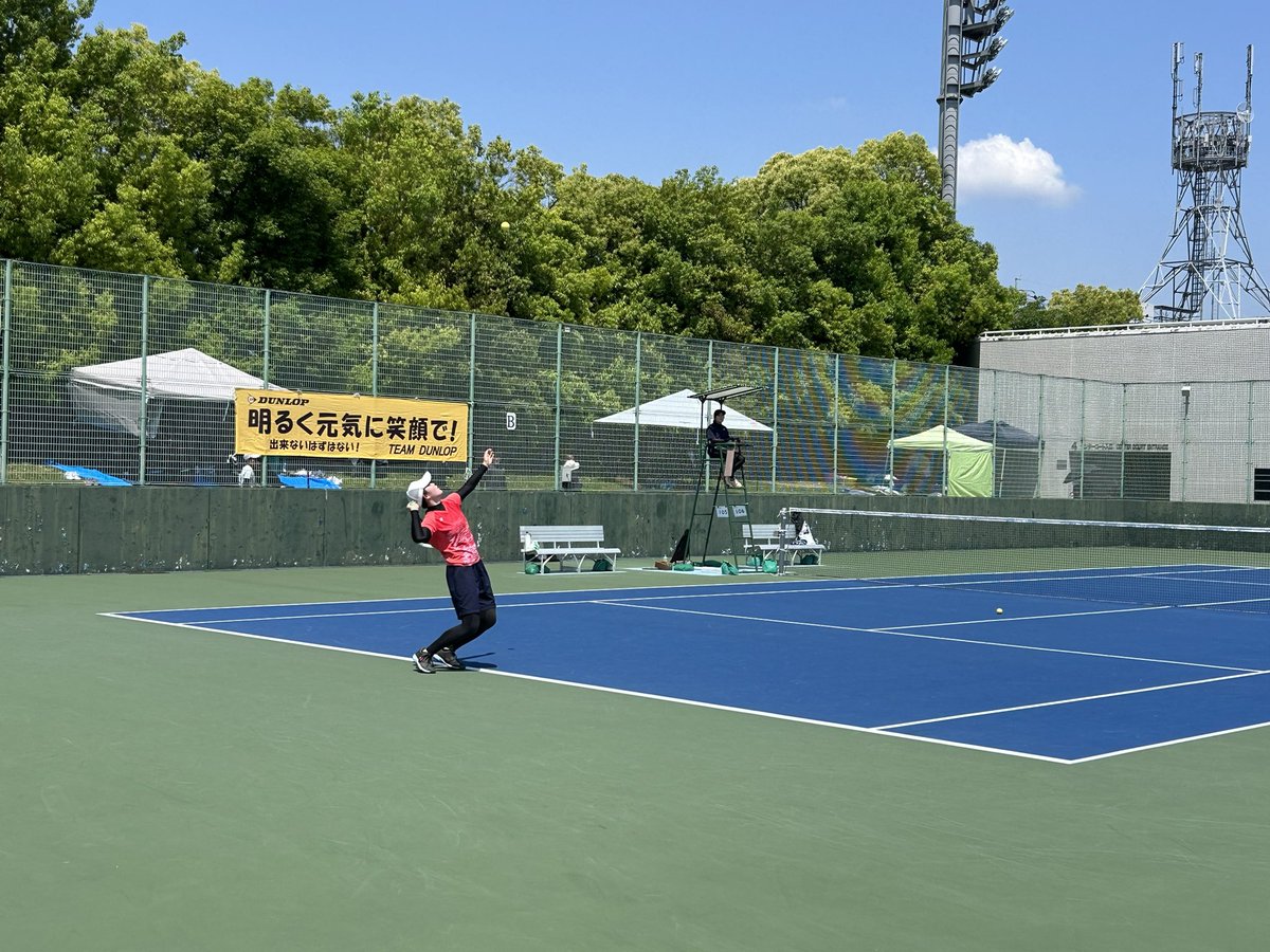goheymothi's tweet photo. 全日本シングルス和歌山信愛の応援にきました！東郷、浮貝選手初戦突破！藤井選手は格上相手に健闘しました！信愛勢、２日目に残れるように！応援しています🔥
#ソフトテニス　#和歌山信愛　#全日本シングルス https://t.co/vxh3BVtnk7