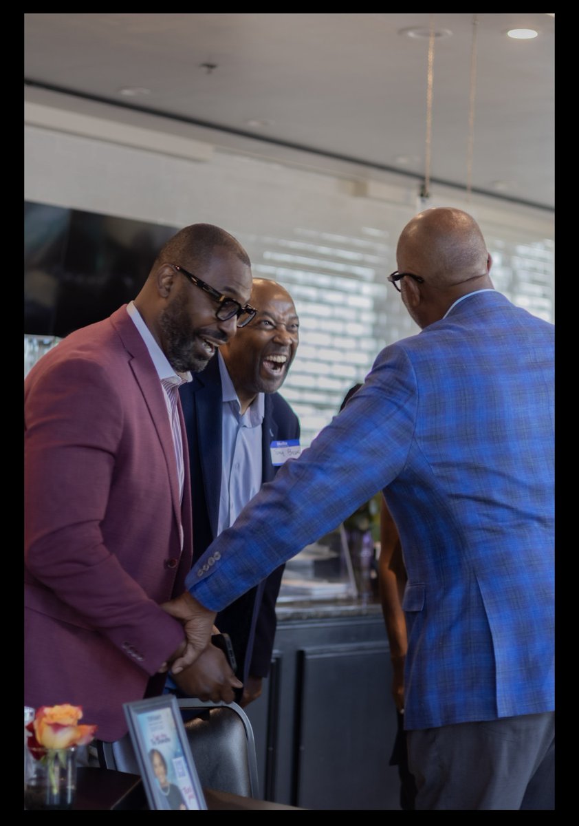 TiffanyForDA's tweet photo. These photos make my heart smile. I was in a room full of family and friends, both old and new, who came out to a fundraiser to support my campaign. Special thanks to TSU alumni Victor Vital and Kirk Willis, and the honorable Ron Kirk for hosting. It was a wonderful night. https://t.co/JYtLduPOSu