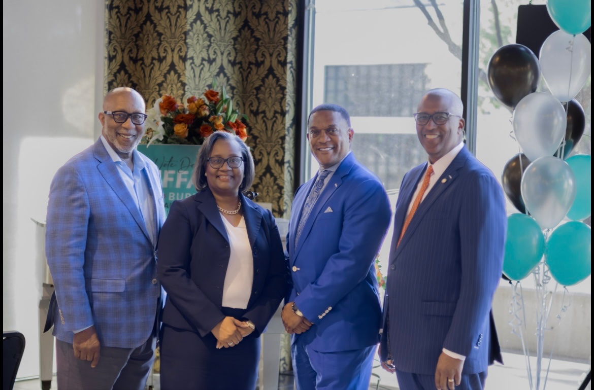 TiffanyForDA's tweet photo. These photos make my heart smile. I was in a room full of family and friends, both old and new, who came out to a fundraiser to support my campaign. Special thanks to TSU alumni Victor Vital and Kirk Willis, and the honorable Ron Kirk for hosting. It was a wonderful night. https://t.co/JYtLduPOSu