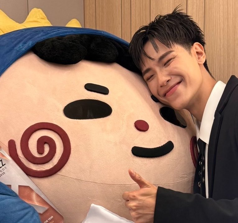 จจ..✿◡̈ tweet media