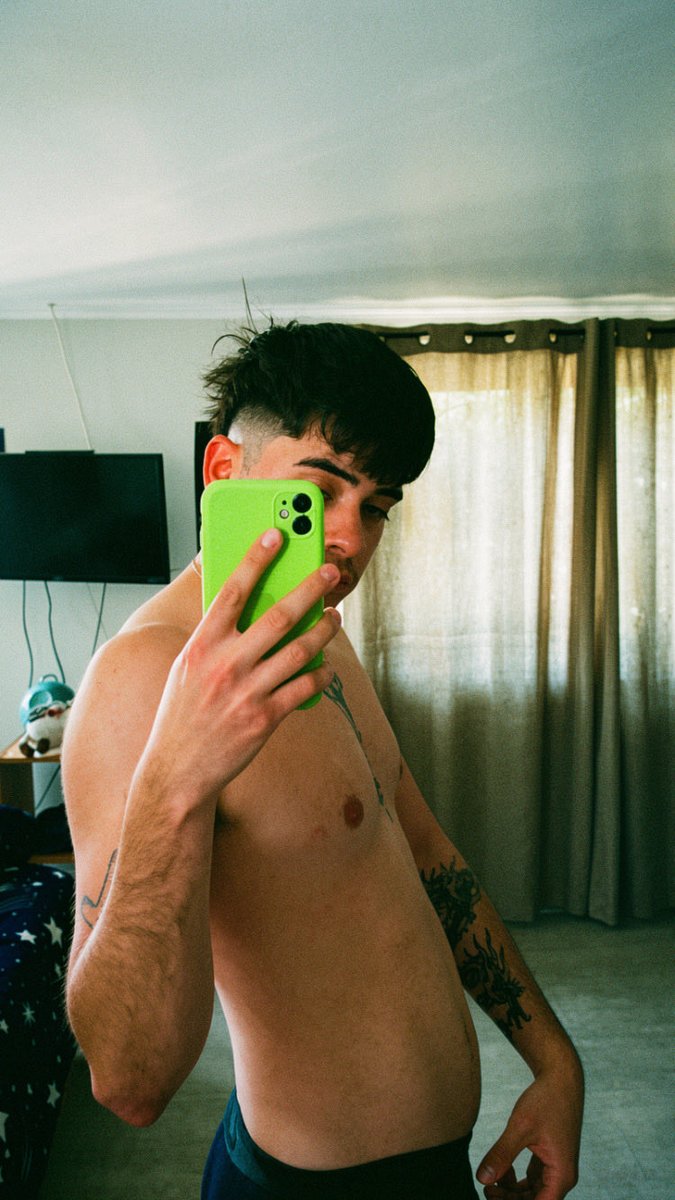 fulltimenickk's tweet photo. Tú y yo en la suite, yo mi cuerpito te daré https://t.co/cNsWtmJnkD