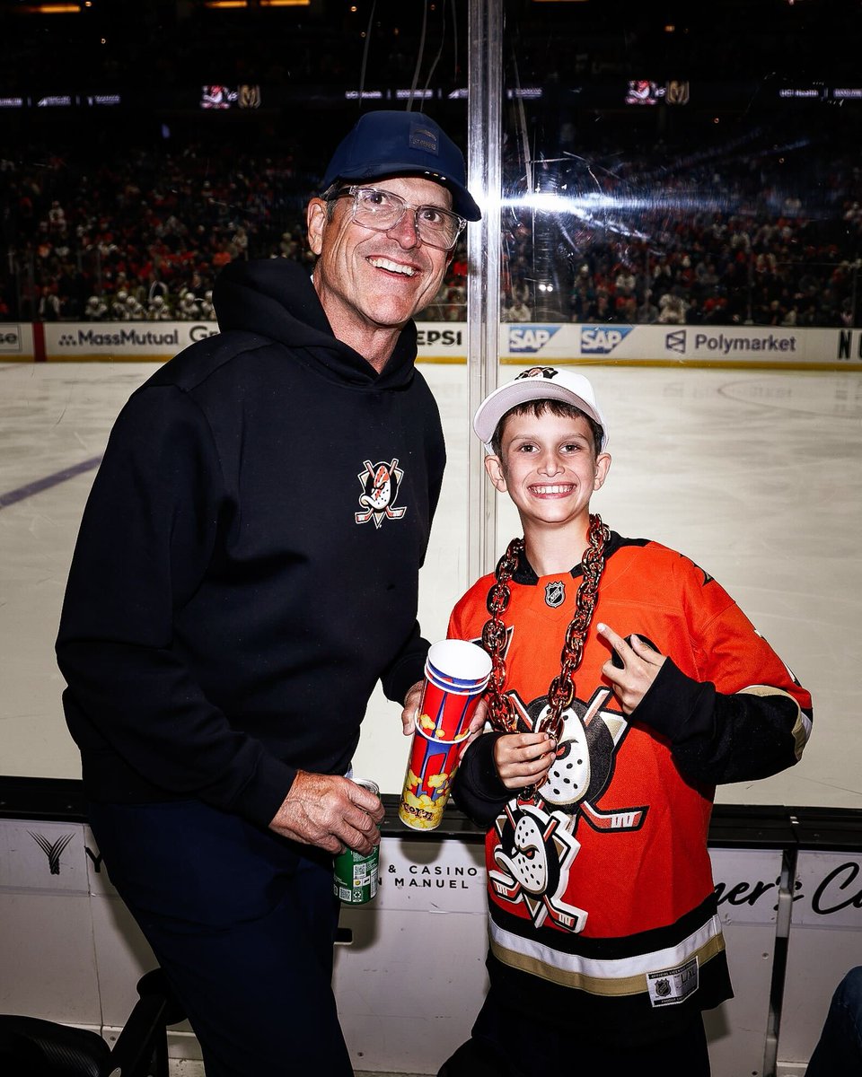 NHL tweet media