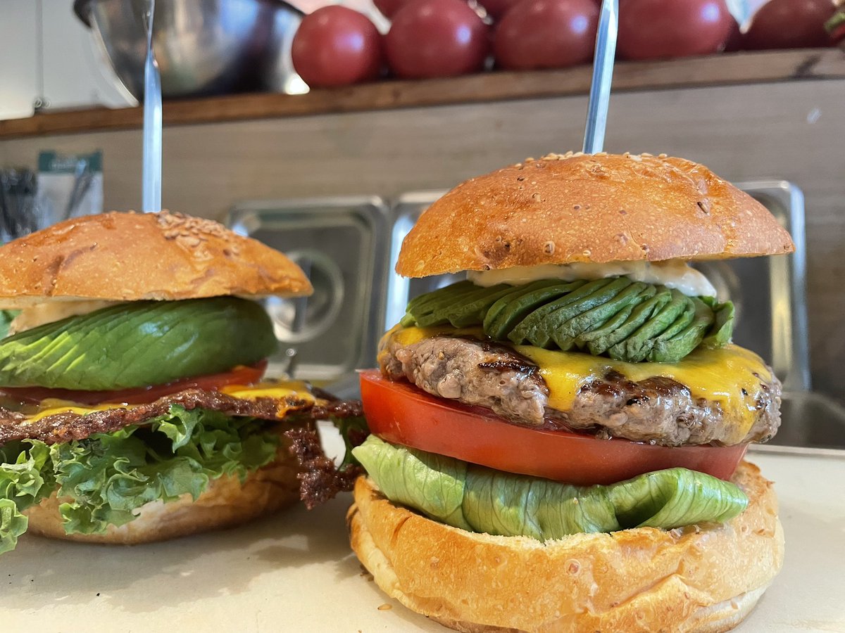 CHILLAX BURGERS &WINE チラックス 池袋グルメバーガー ハンバーガー tweet media