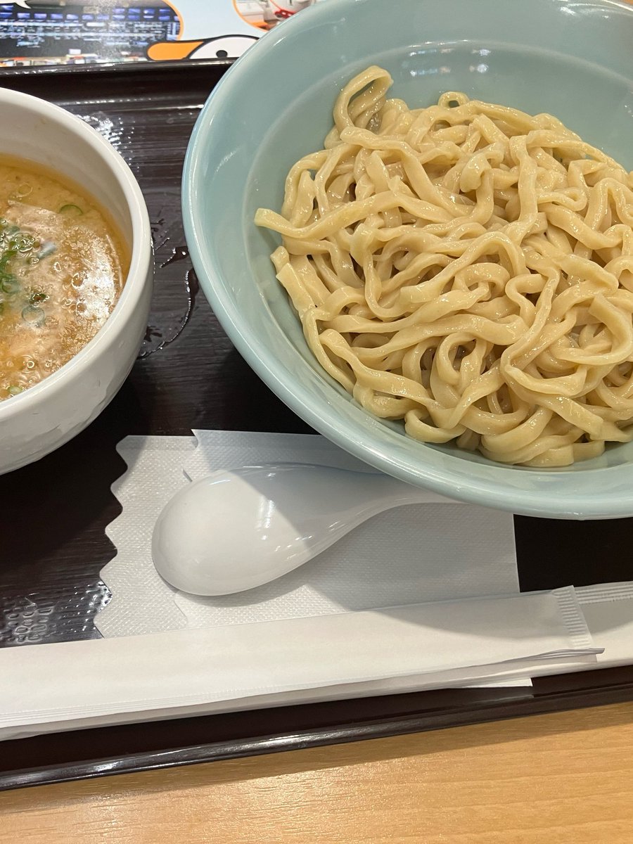えびす tweet media
