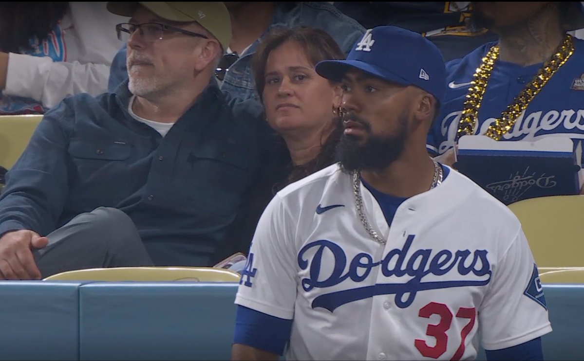 devastated dodger fan (dynasty) tweet media