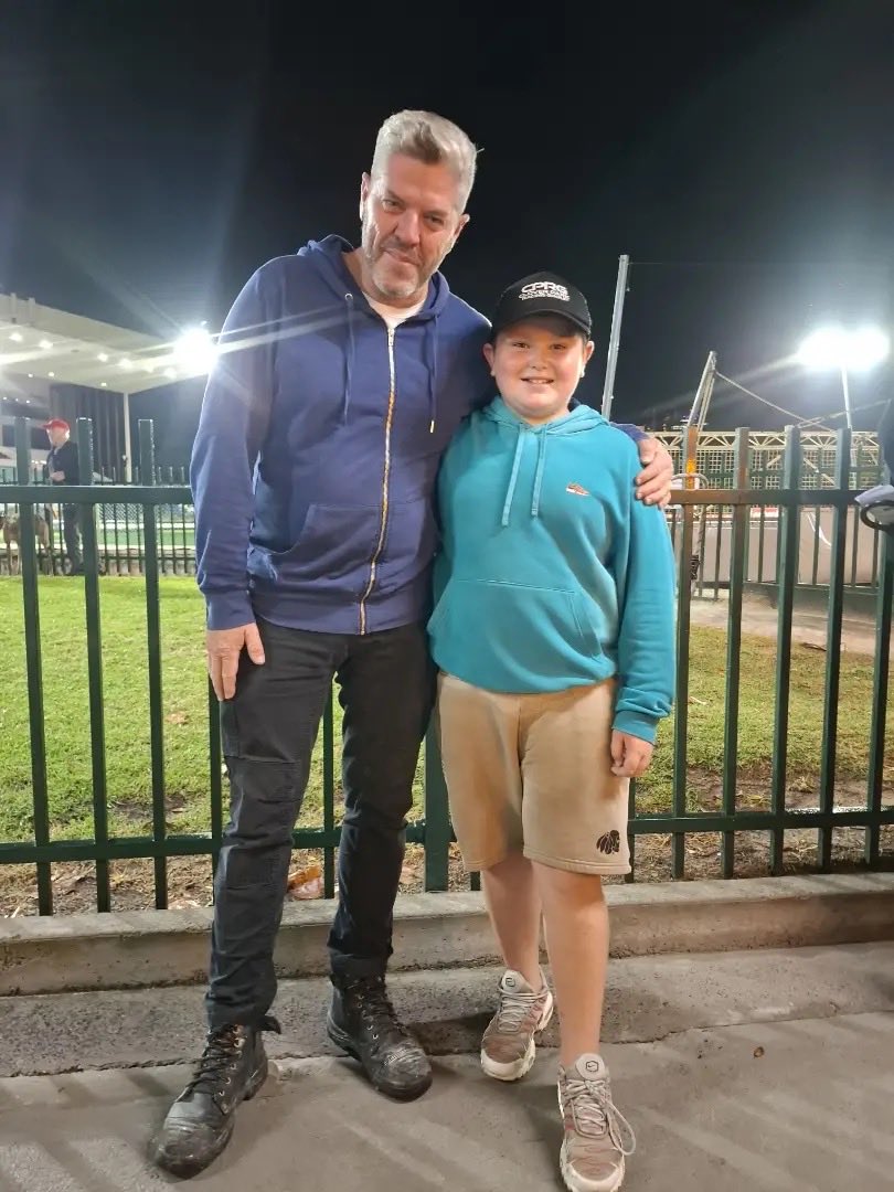 wentyparkgreys's tweet photo. Young greyhound racing enthusiast, Nate Wright, is an aspiring track curator 🚜

Our very own Chief Infrastructure Officer, Cory Hiscock, has been giving Nate an inside look at the art of curation at Wentworth Park! 🙌🏻

Inspiring the next generation! ✨ https://t.co/8Y2IXNvfAP