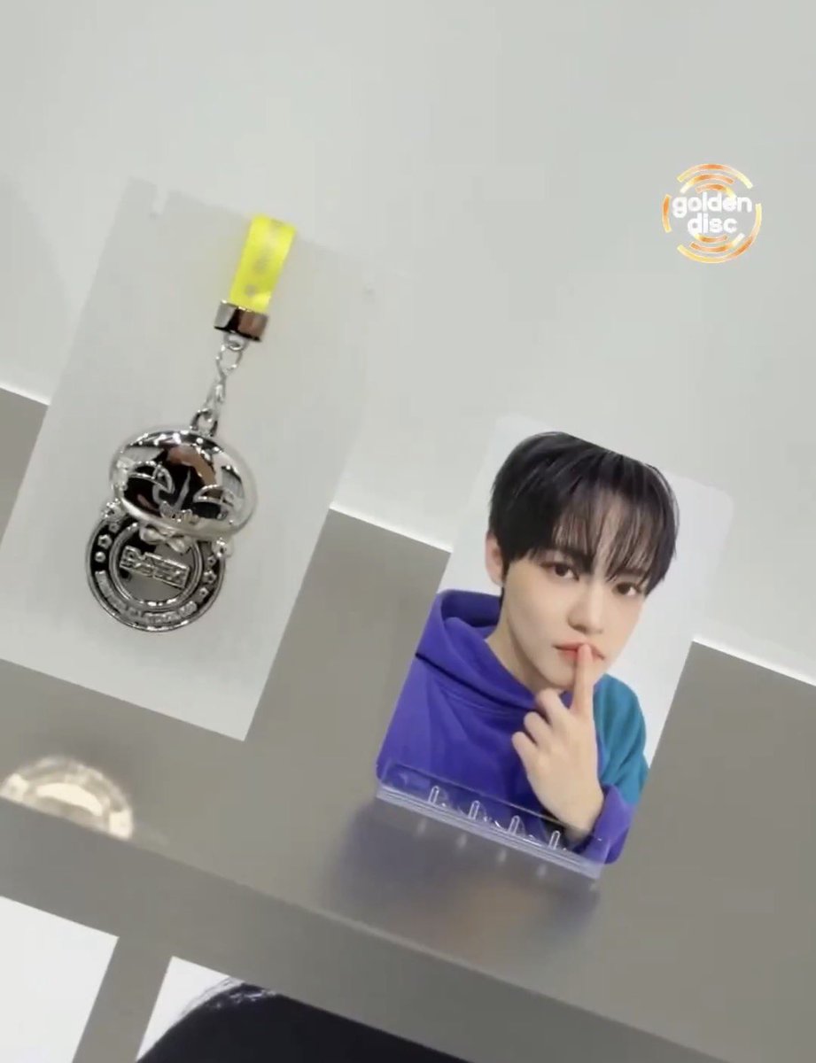 릿이 tweet media