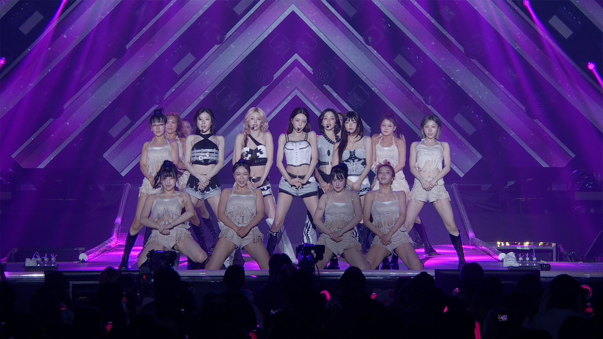 ITZY tweet media